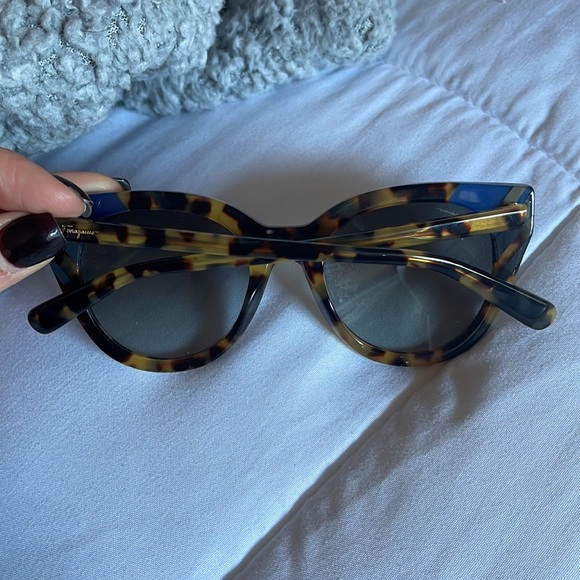 Ferragamo Sunglasses NWOT - Picture 4 of 5